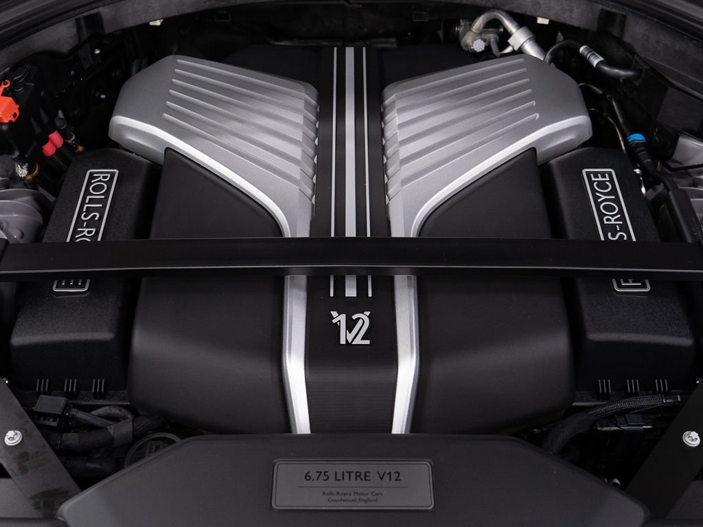 Certified 2025 Rolls-Royce Cullinan AWD/4WD image 56
