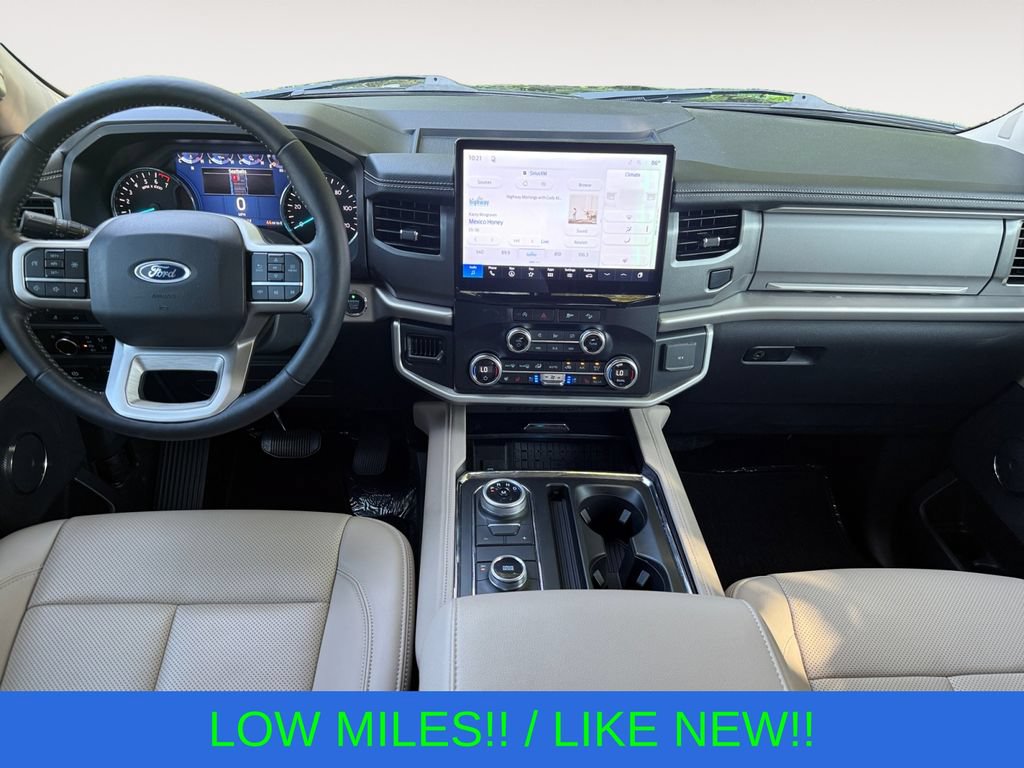Used 2024 Ford Expedition XLT AWD/4WD image 10