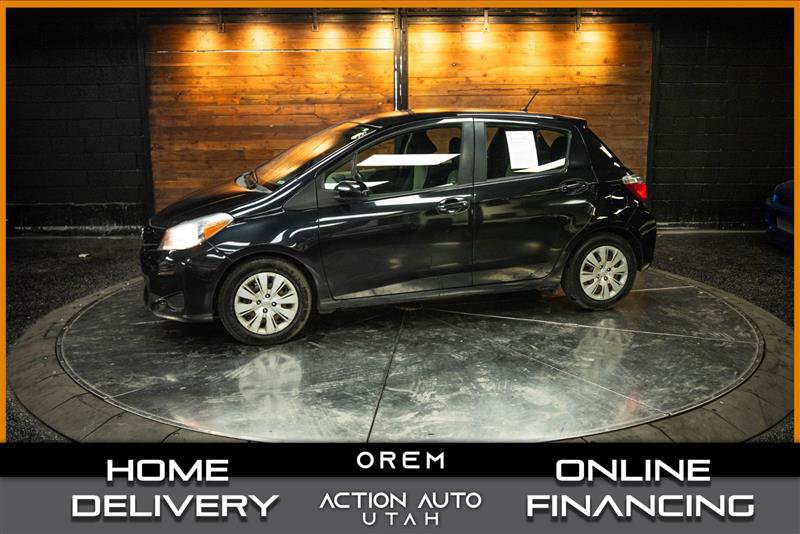 Used 2013 Toyota Yaris LE FWD video 1