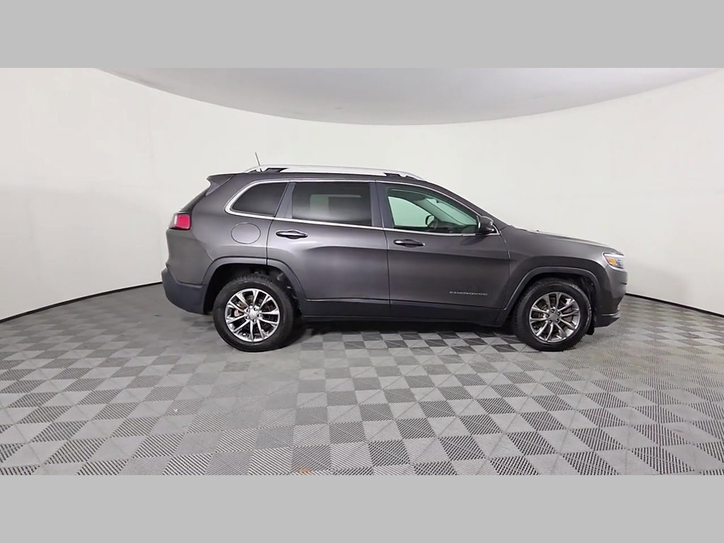 Used 2019 Jeep Cherokee Latitude Plus FWD image 36