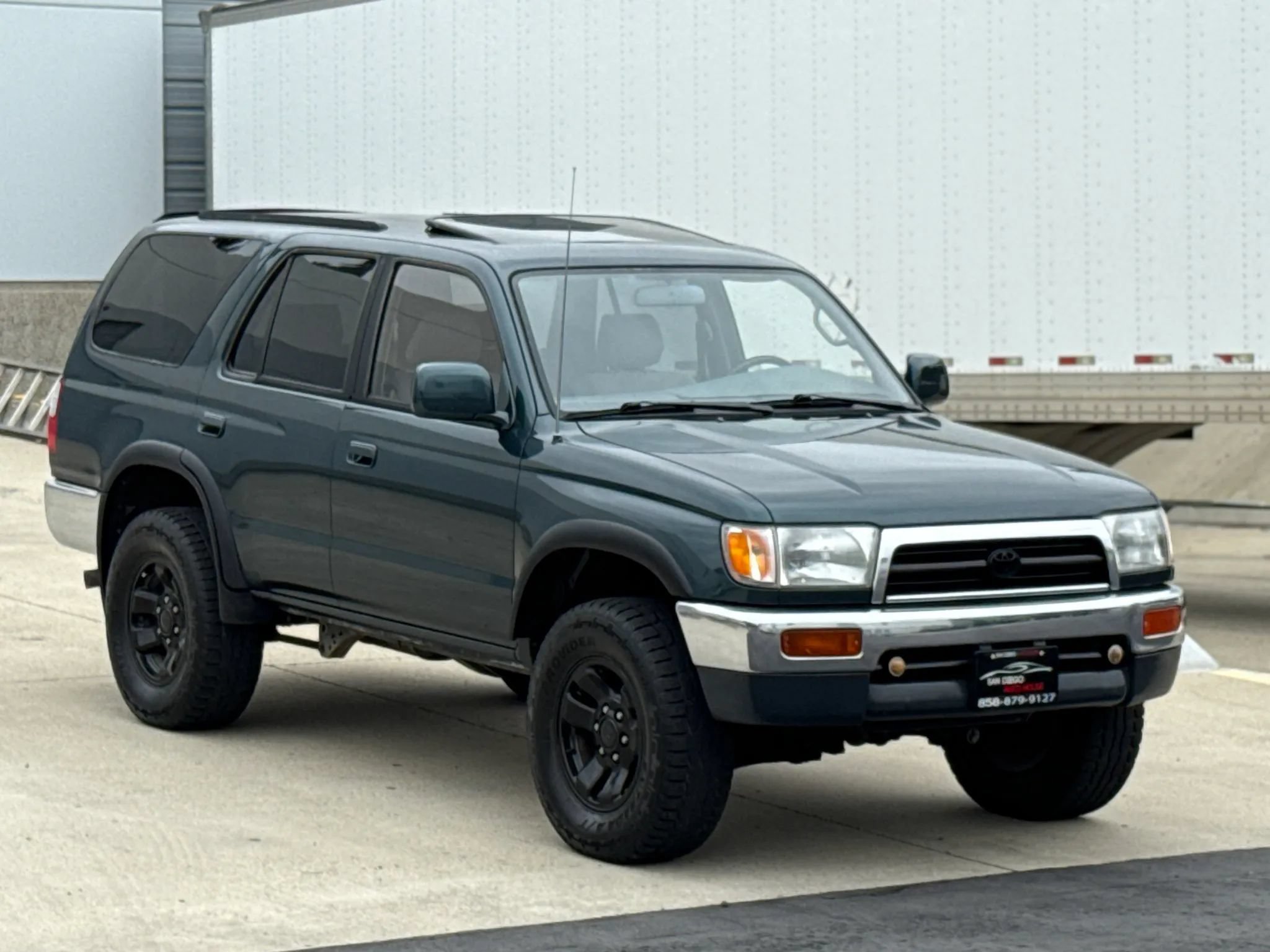 Used 1997 Toyota 4Runner SR5 AWD/4WD image 1
