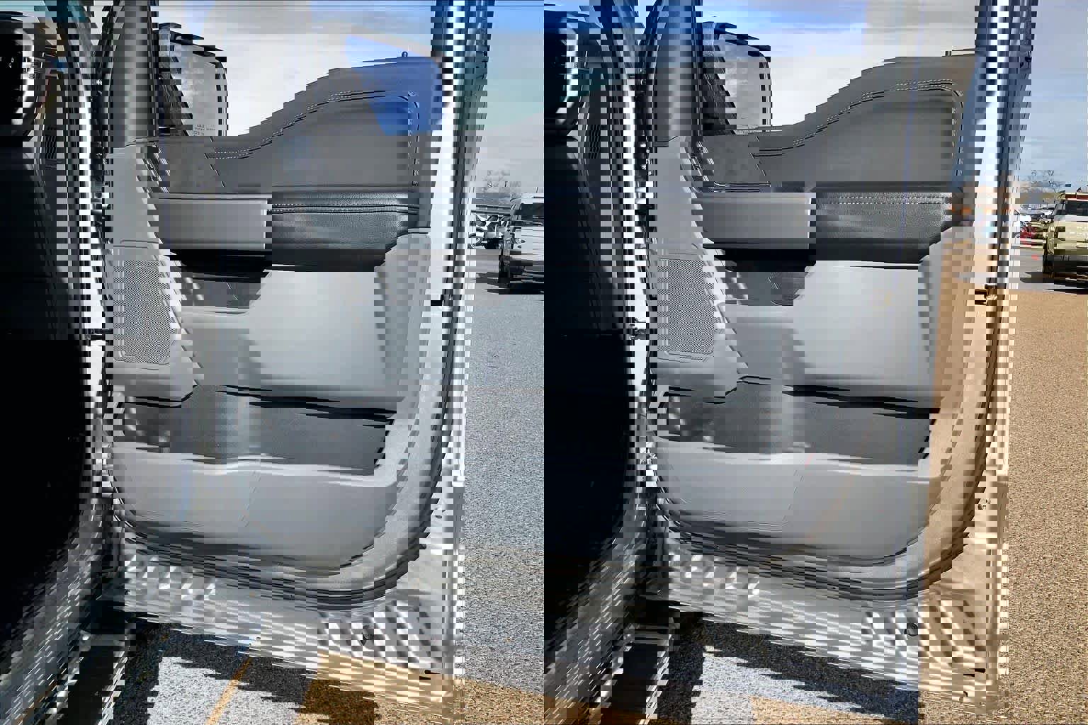 Used 2024 Ford F150 XLT w/ Mobile Office Package image 22