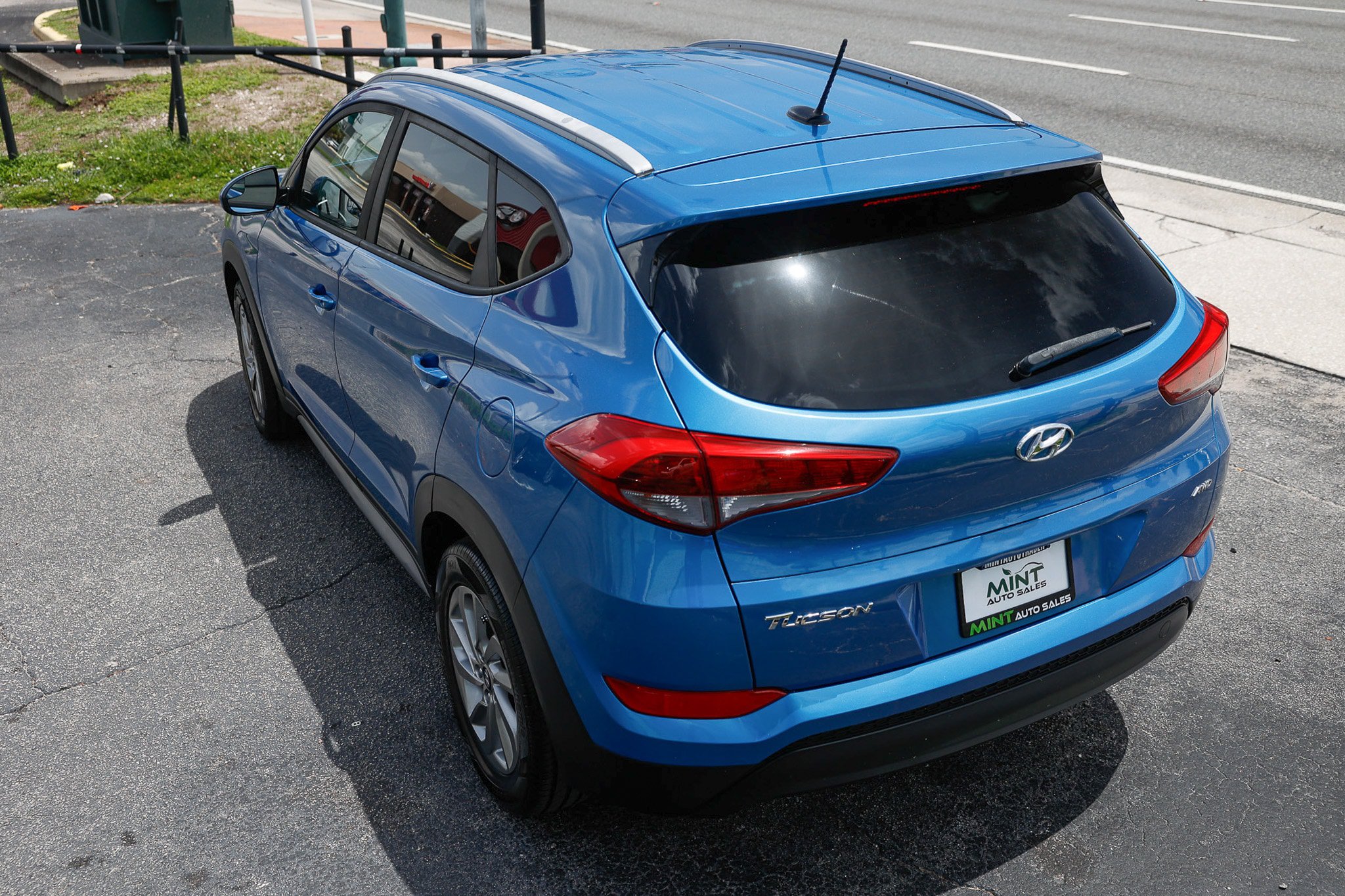 Used 2017 Hyundai Tucson SE w/ SE Popular Package 02 AWD/4WD image 8