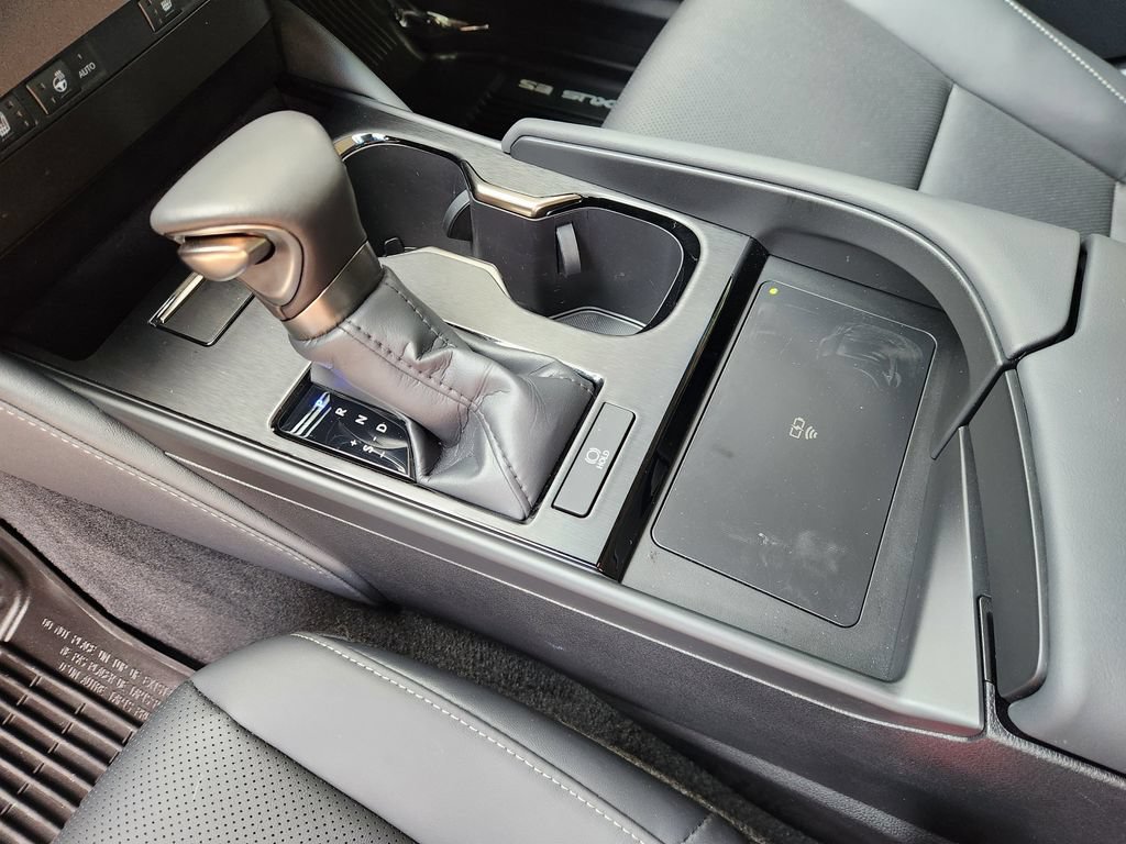 Used 2024 Lexus ES 350 w/ Premium Package FWD image 19