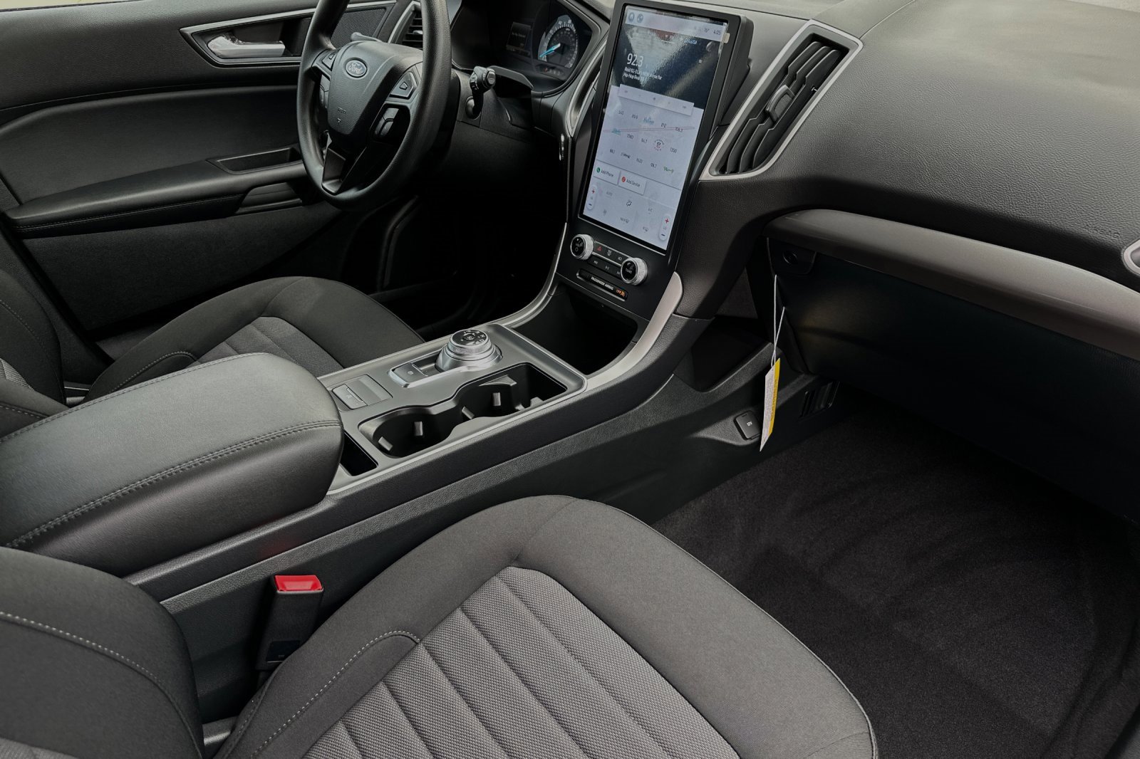 New 2024 Ford Edge SE w/ Black Appearance Package image 14