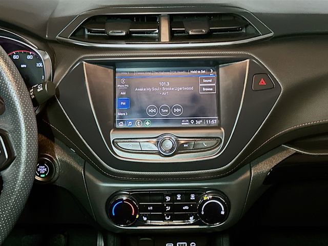 Used 2022 Chevrolet TrailBlazer RS image 28