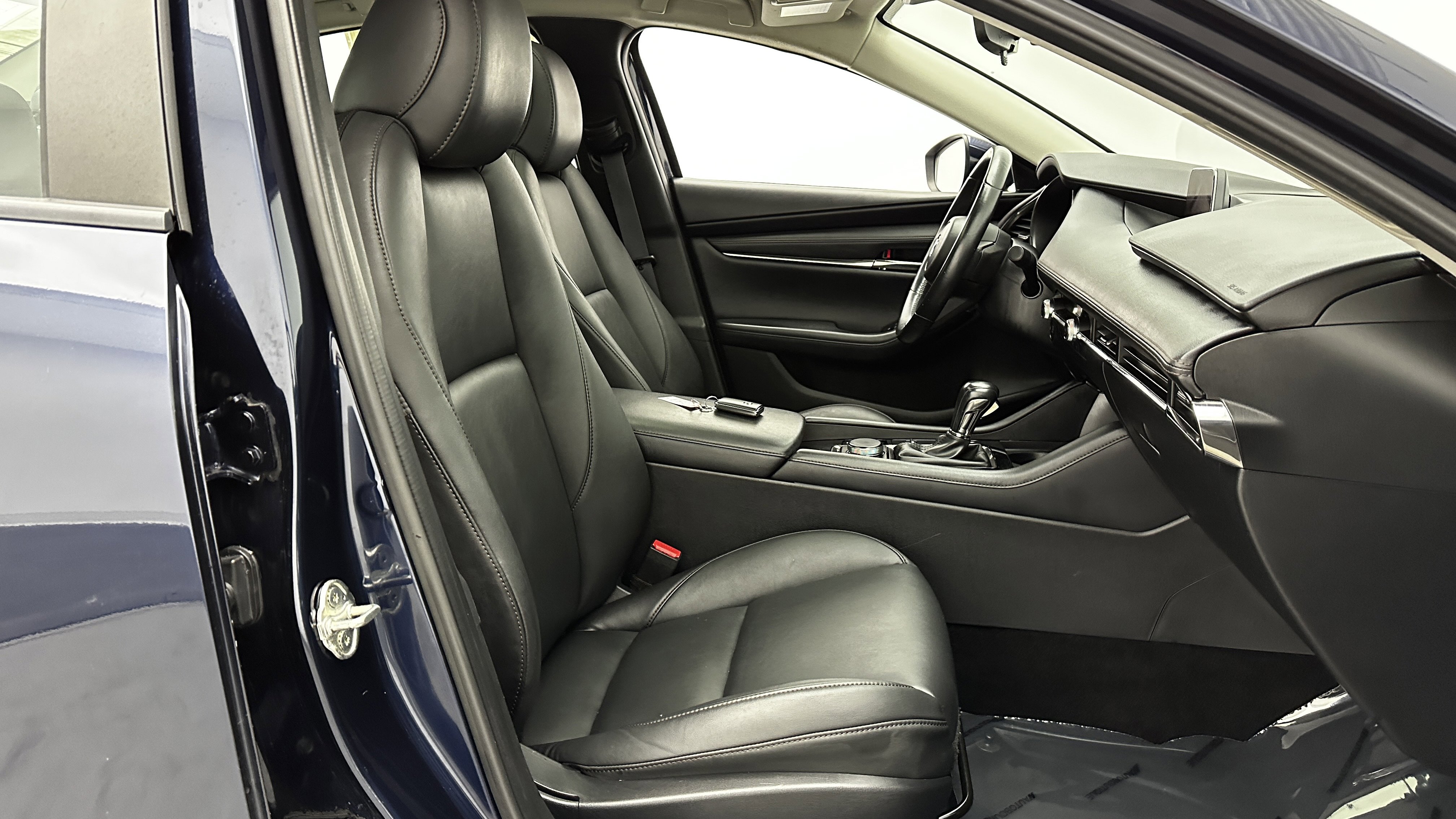 Used 2023 MAZDA MAZDA3 s image 37