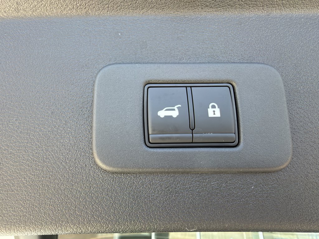 Used 2026 Nissan Leaf Platinum+ w/ Floor Mat Package (Platinum+) FWD image 39