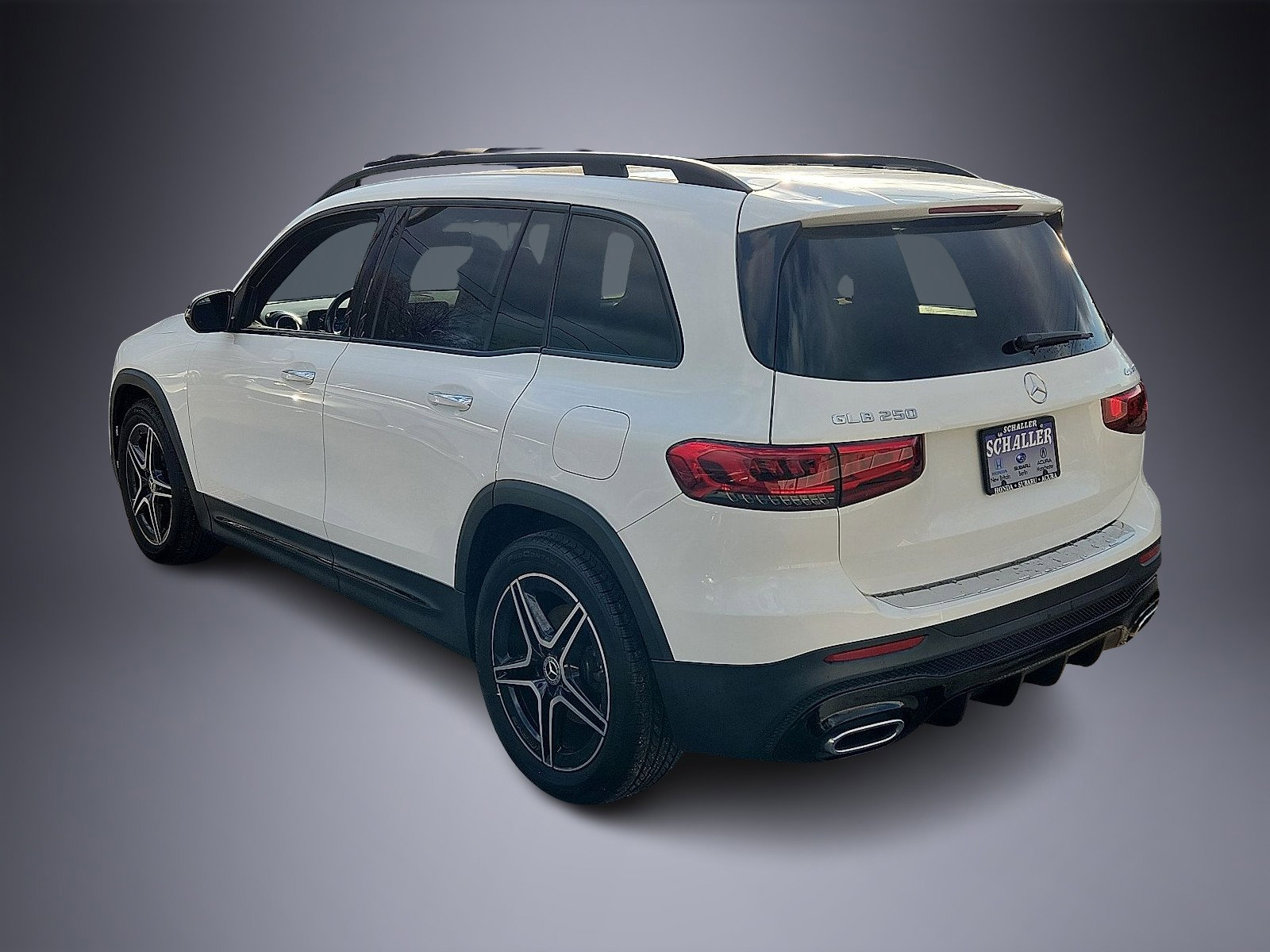 Used 2021 Mercedes-Benz GLB 250 4MATIC image 4