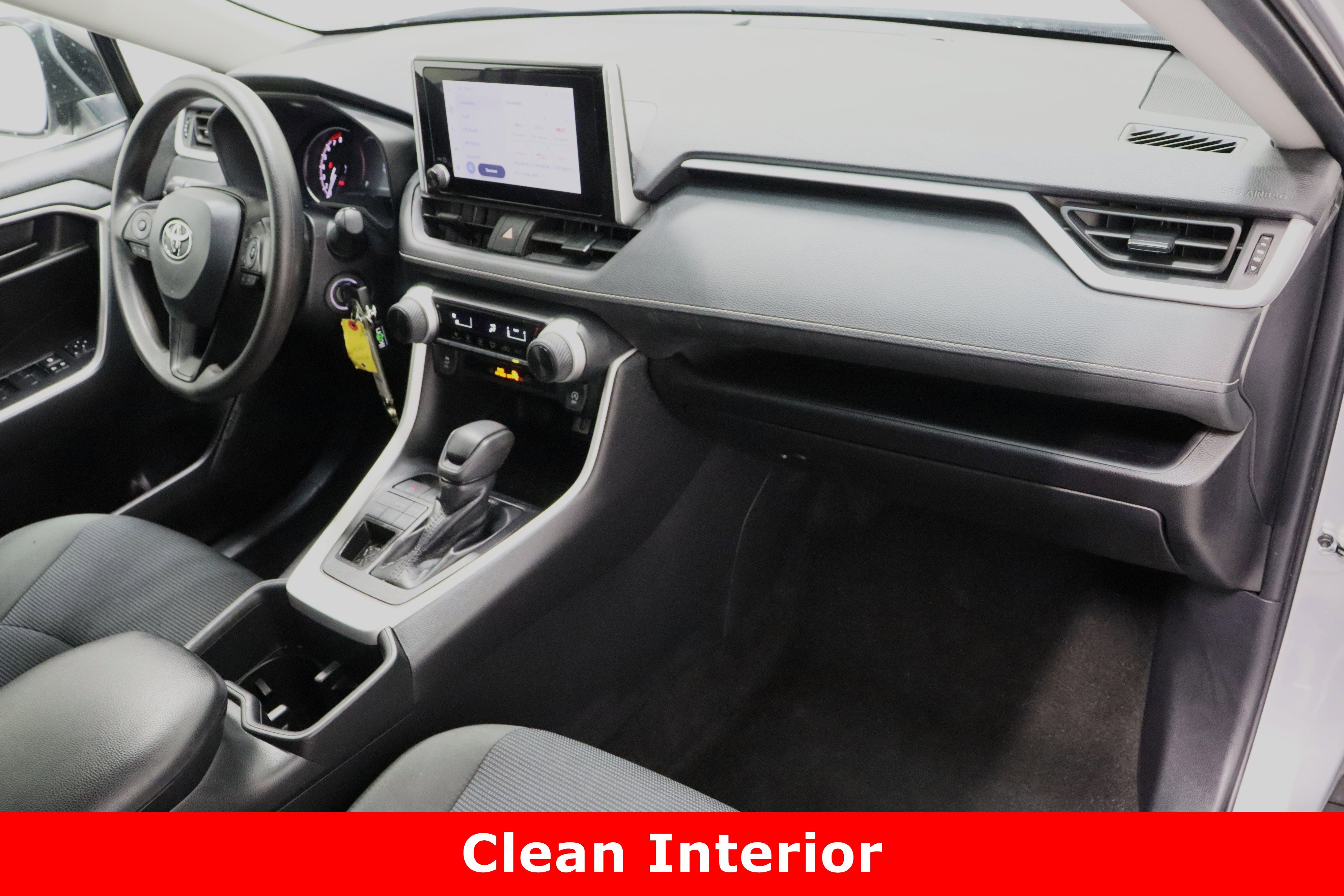 Used 2024 Toyota RAV4 LE image 32