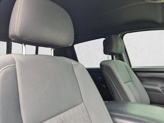 Used 2019 Nissan Titan SV w/ SV Convenience Package AWD/4WD image 16