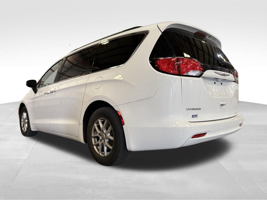 Used 2021 Chrysler Voyager Lxi FWD image 11