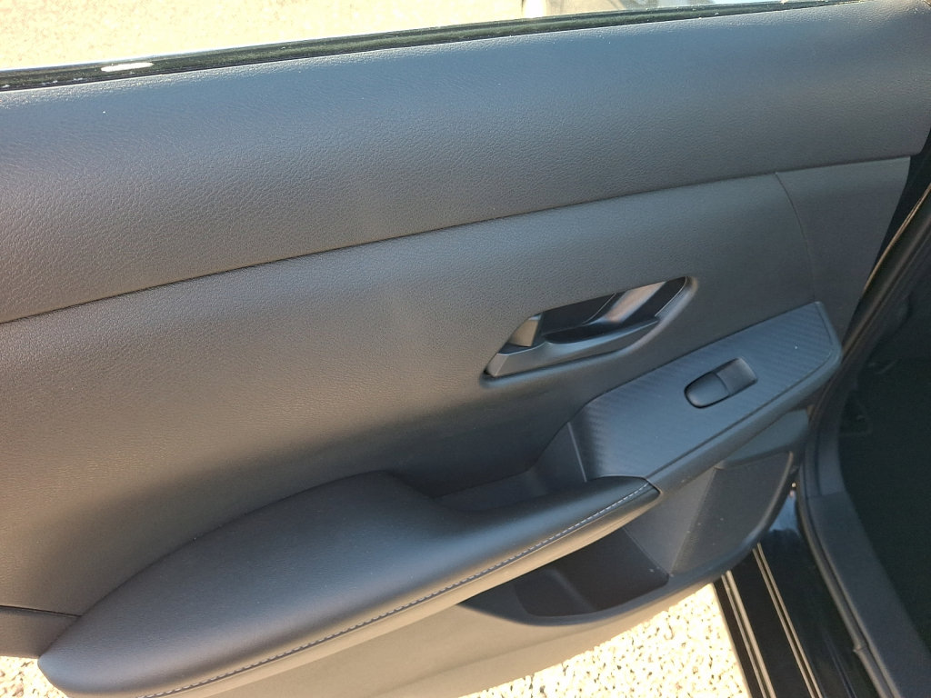 Used 2024 Nissan Sentra S FWD image 18