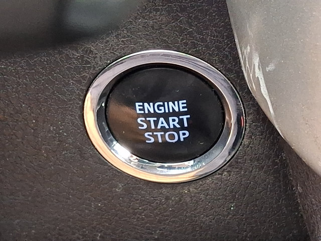 Used 2019 Toyota Highlander XLE AWD/4WD image 25