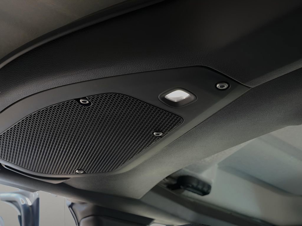Used 2025 Jeep Wrangler Unlimited Rubicon image 30