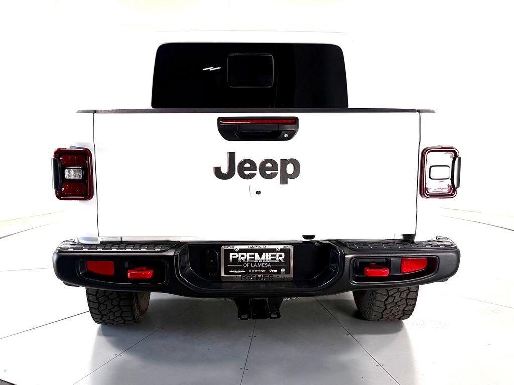 Used 2025 Jeep Gladiator Rubicon w/ Convenience Group AWD/4WD image 5