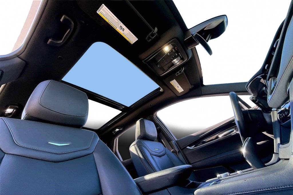 Certified 2025 Cadillac XT5 Premium Luxury image 17