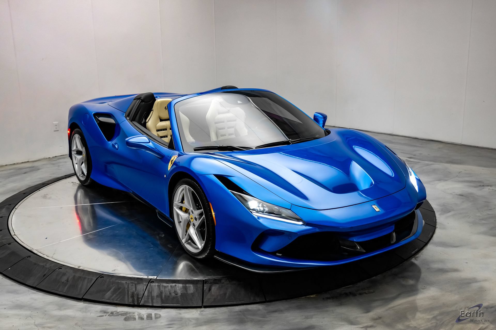 Used 2023 Ferrari F8 Tributo RWD image 34