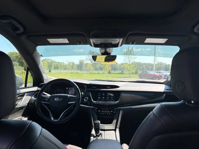 Used 2023 Cadillac XT6 Premium Luxury w/ Technology Package FWD image 25