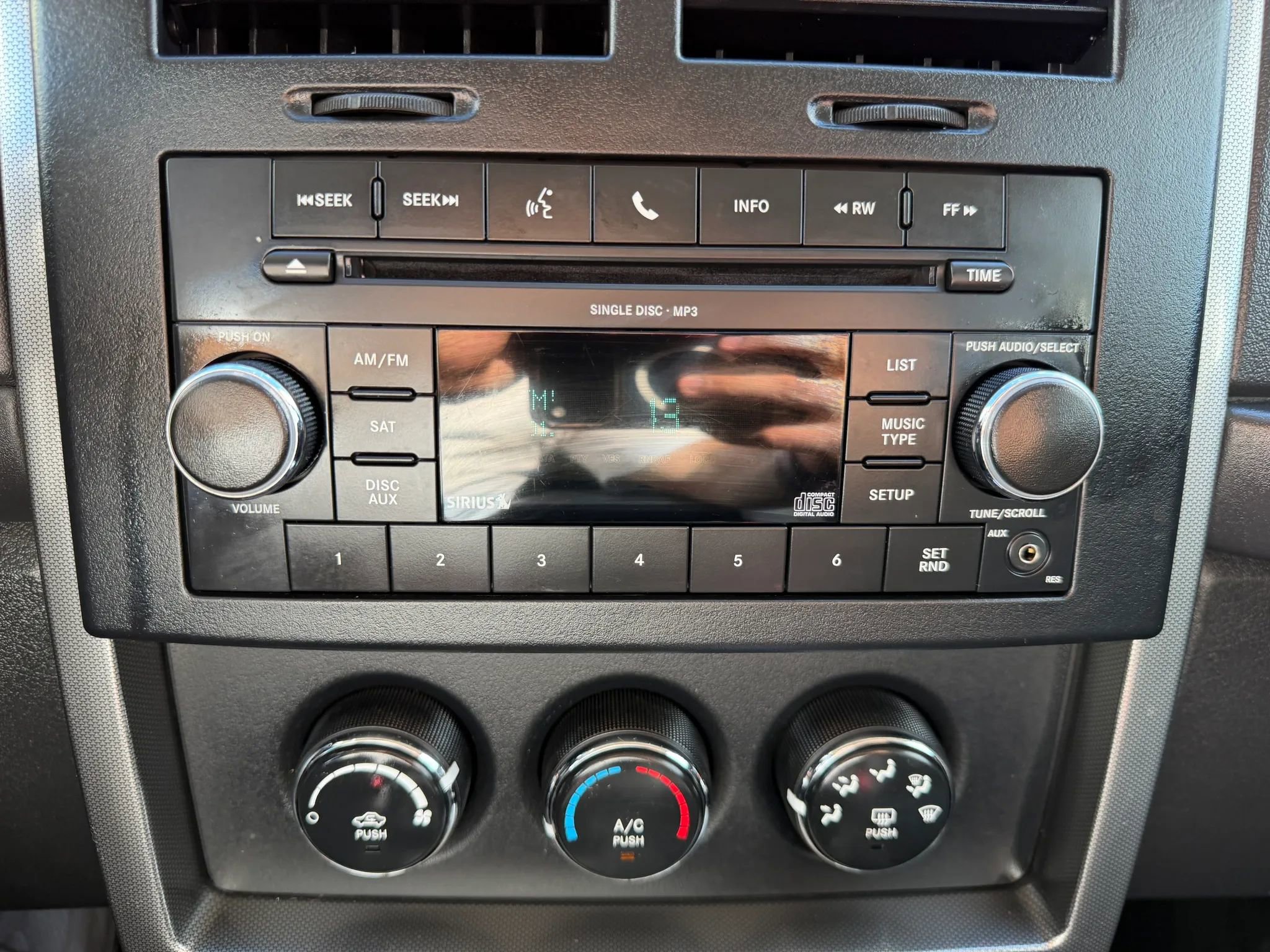 Used 2011 Jeep Liberty Sport AWD/4WD image 15