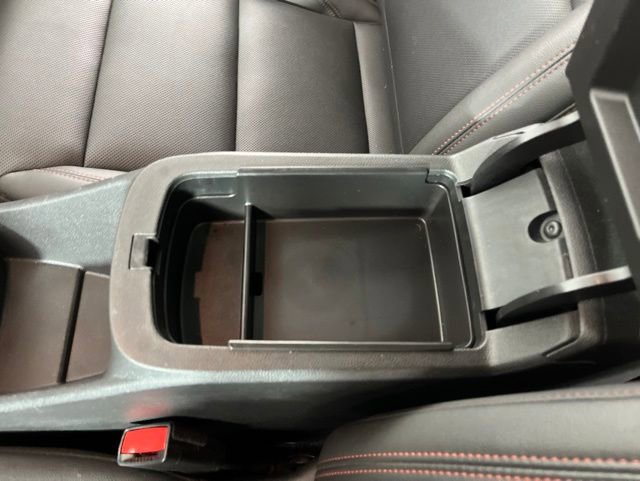 Used 2024 Chevrolet Trax RS w/ Sunroof Package FWD image 30
