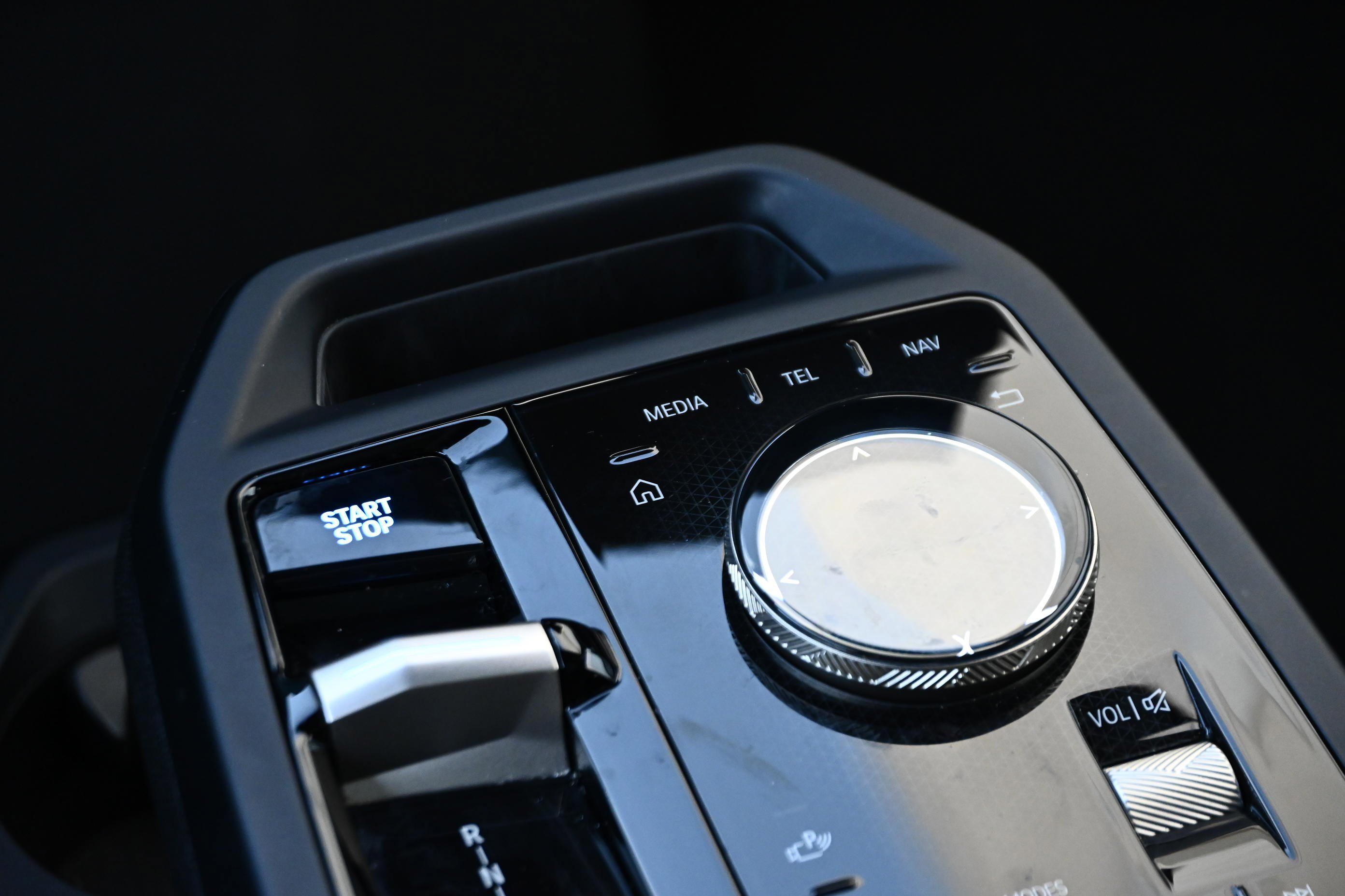 Certified 2025 BMW iX xDrive50 image 17