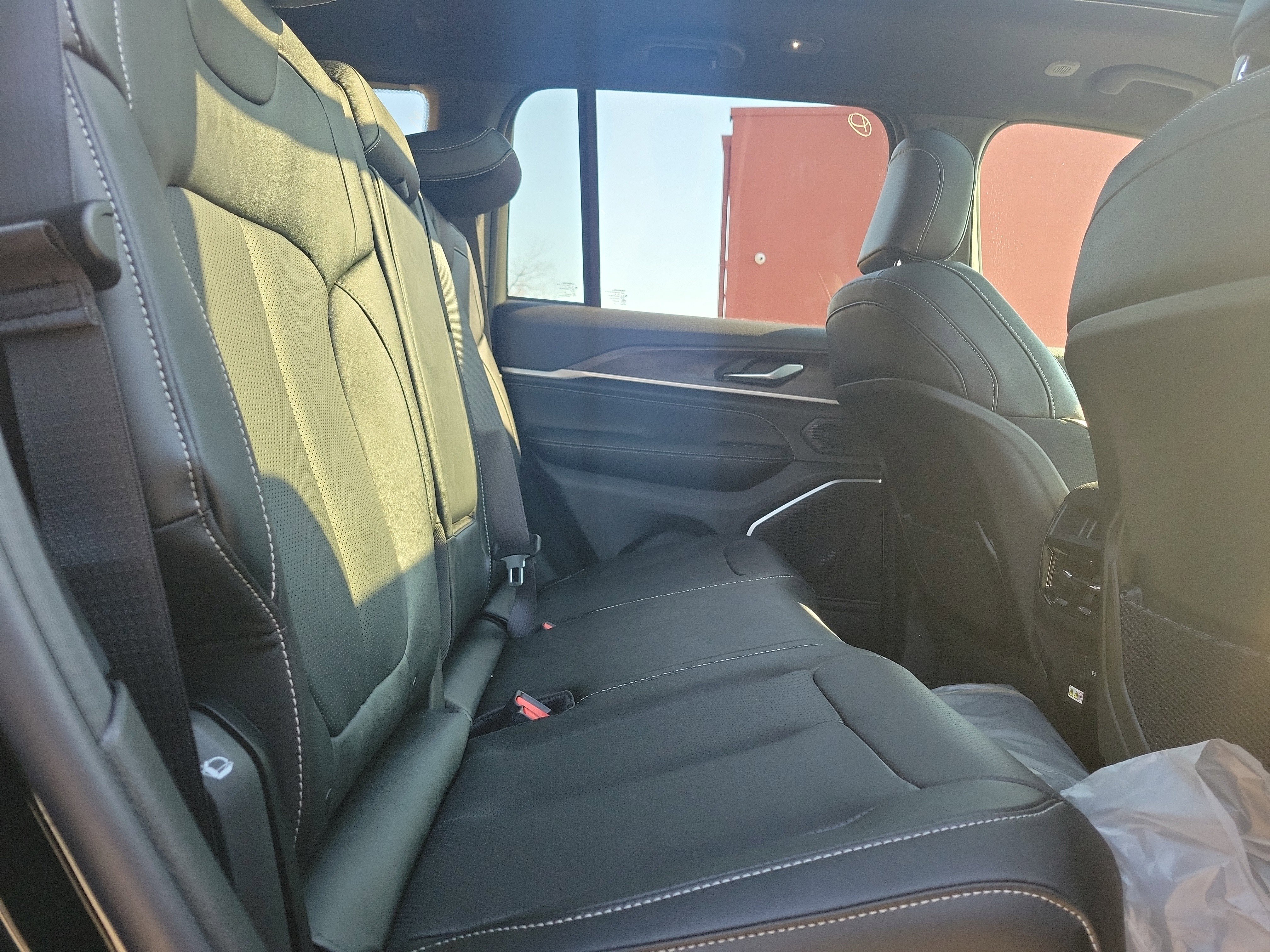 New 2026 Jeep Grand Cherokee Limited Reserve image 30