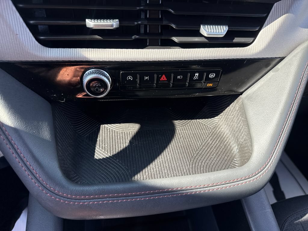 Used 2026 Ford Explorer Active RWD image 33
