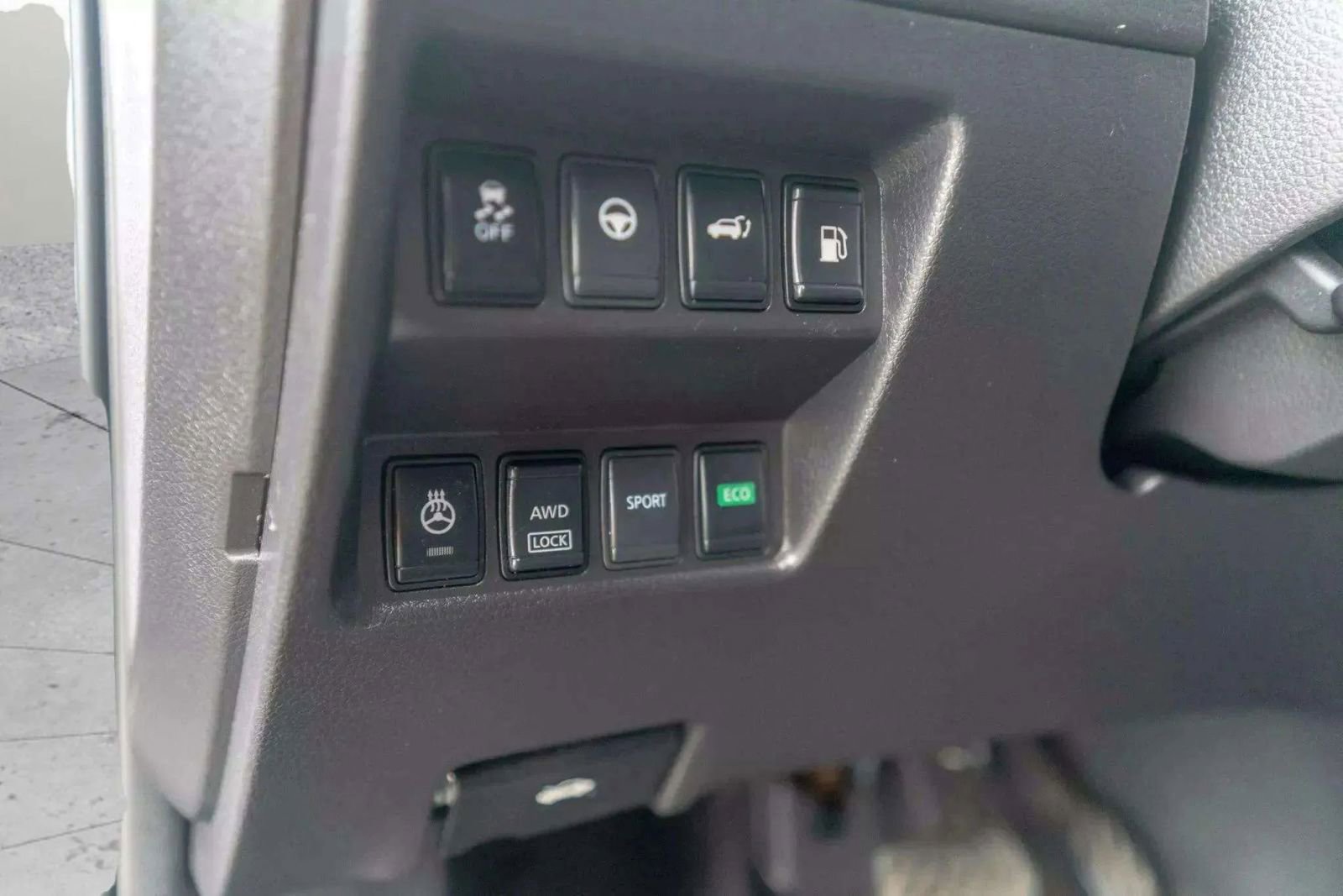 Used 2019 Nissan Rogue SV w/ Premium Package image 30