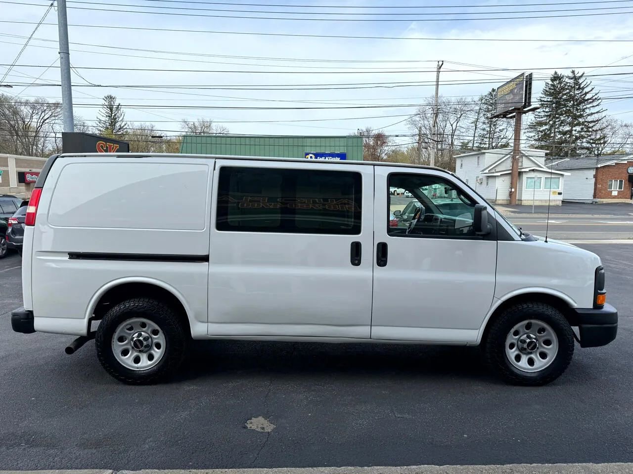 Used 2013 GMC Savana 1500 AWD image 8