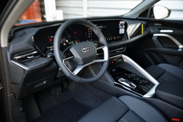 New 2025 Audi Q5 Prestige image 19