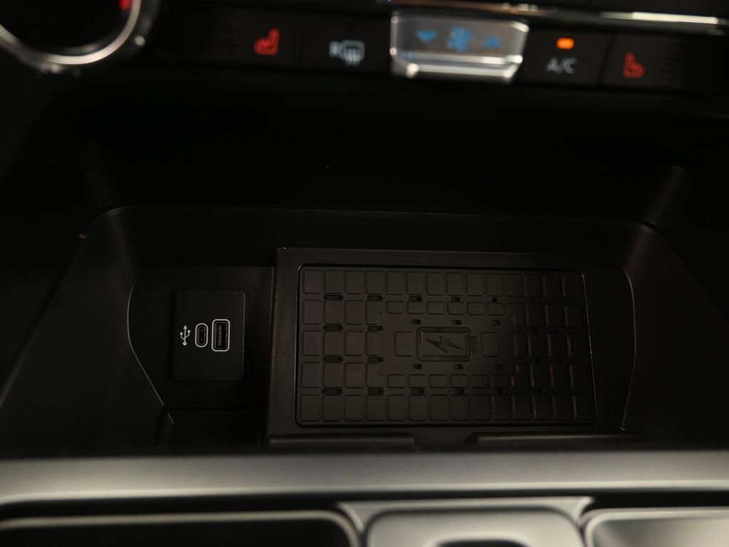 New 2025 Ford F150 XLT w/ Equipment Group 303A High image 15