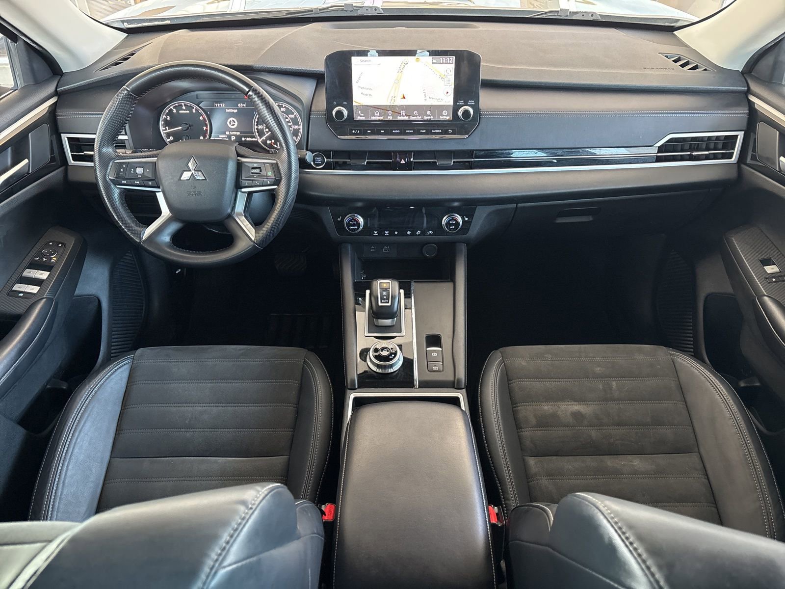 Used 2023 Mitsubishi Outlander SE image 17