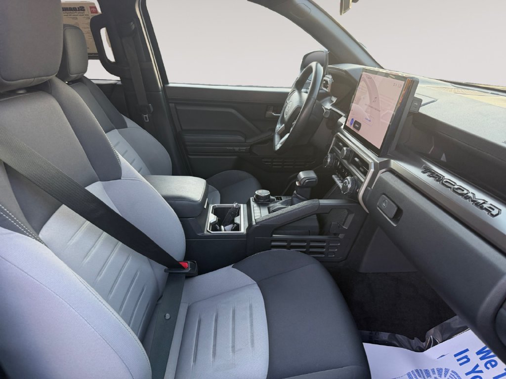 Used 2024 Toyota Tacoma TRD Sport AWD/4WD image 15