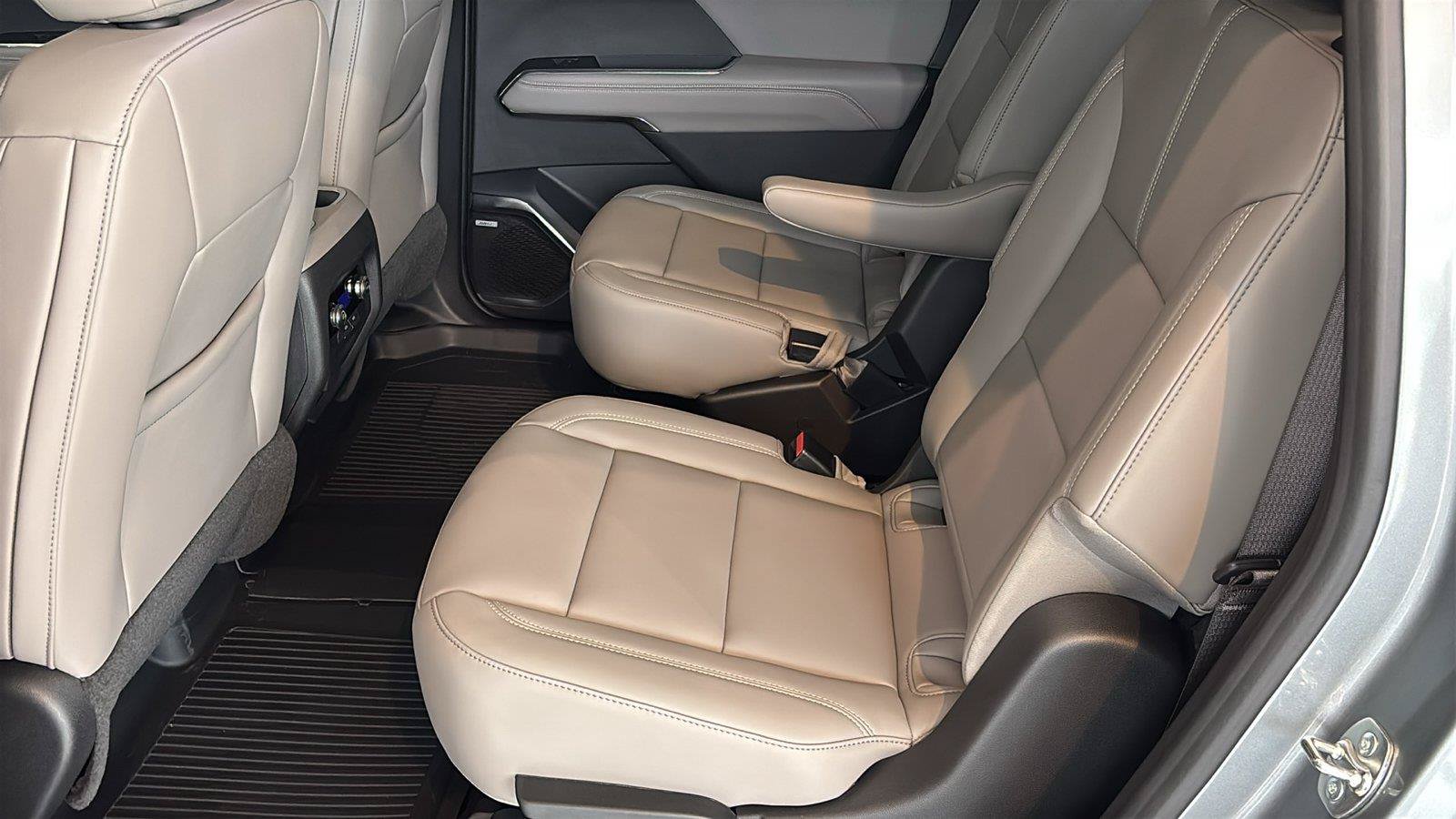 New 2026 GMC Acadia Elevation w/ Elevation Premium Package FWD image 13