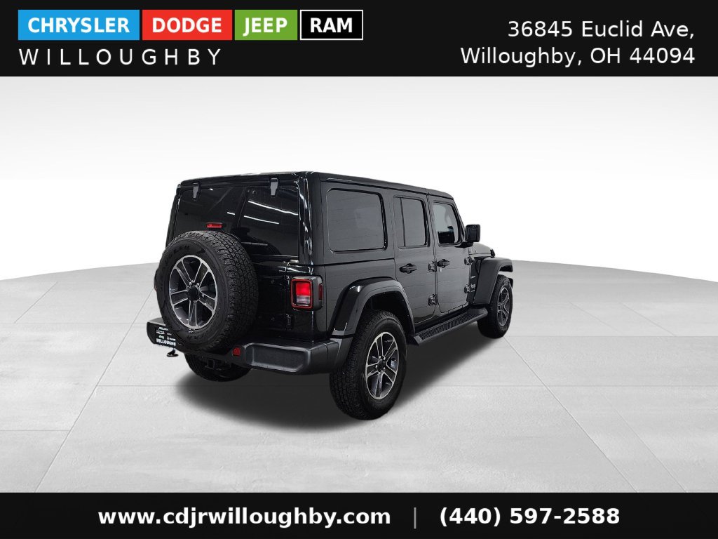 Used 2023 Jeep Wrangler Unlimited Sahara w/ Cold Weather Group AWD/4WD image 9