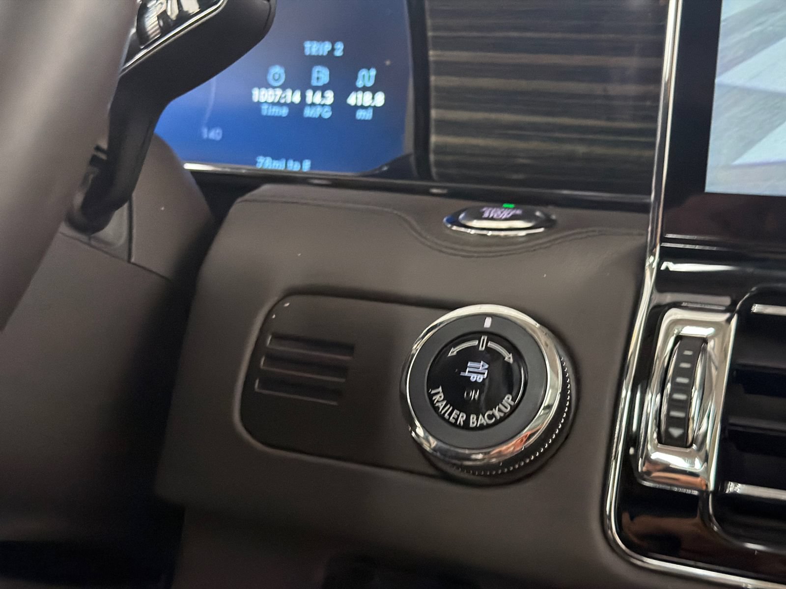Certified 2023 Lincoln Navigator Black Label AWD/4WD image 32