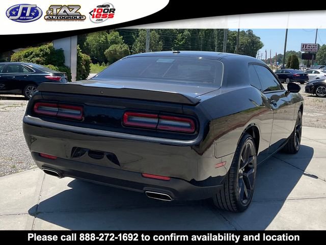 Used 2020 Dodge Challenger SXT w/ Blacktop Package RWD image 7