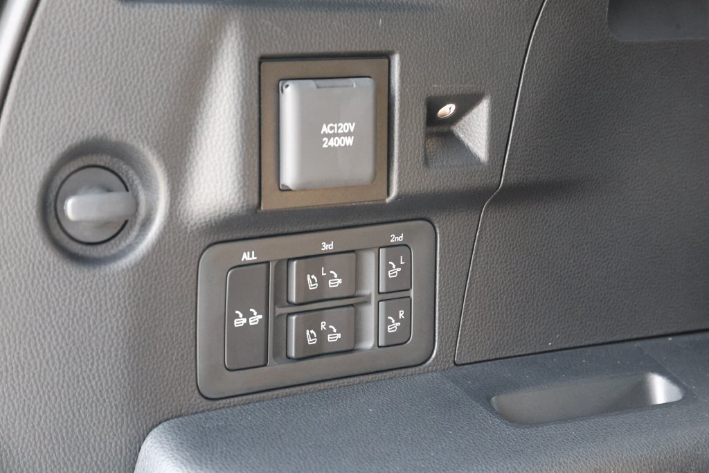 Used 2026 Lexus LX 700h Luxury AWD/4WD image 10