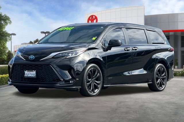 Used 2021 Toyota Sienna XSE FWD image 9