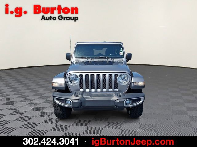 Used 2018 Jeep Wrangler Unlimited Sahara w/ Dual Top Group AWD/4WD video 2