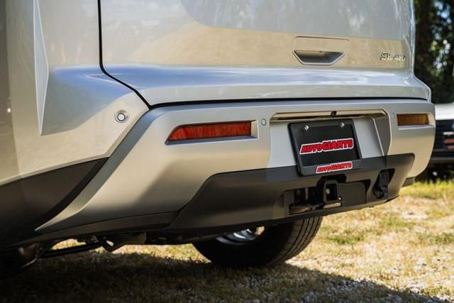 New 2025 Nissan Pathfinder SL w/ SL Premium Package image 10