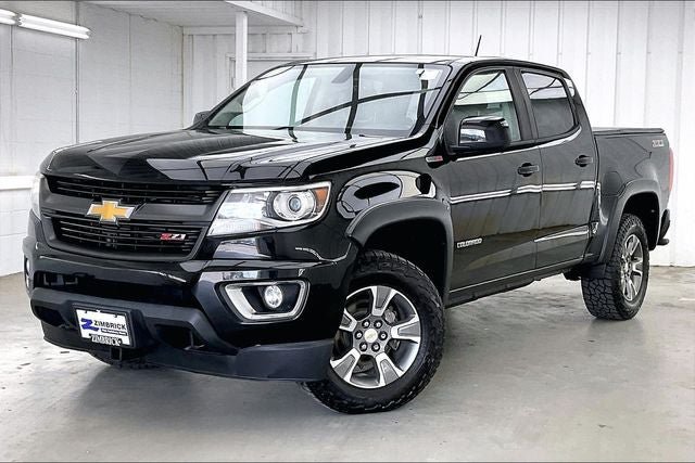 Used 2017 Chevrolet Colorado Z71 AWD/4WD image 2