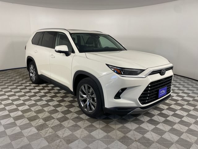 Used 2024 Toyota Grand Highlander AWD image 25