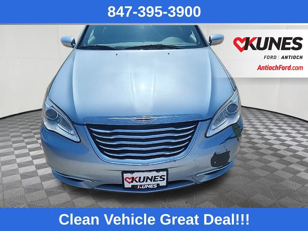 Used 2012 Chrysler 200 Limited FWD image 2
