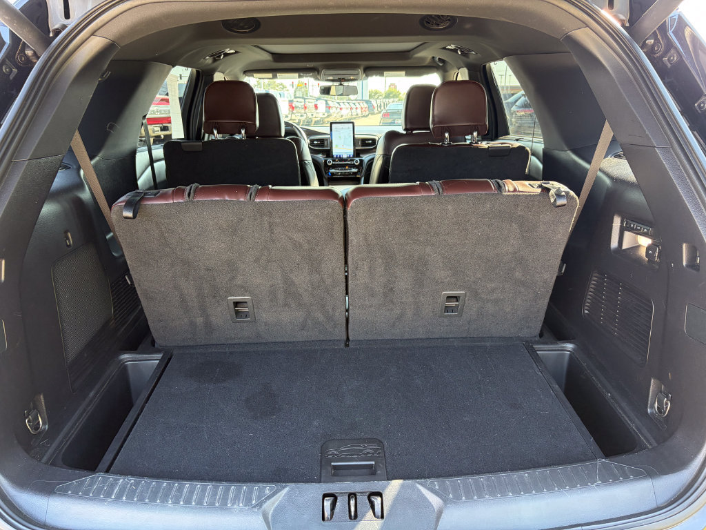 Used 2021 Ford Explorer Platinum w/ Equipment Group 601A AWD/4WD image 15