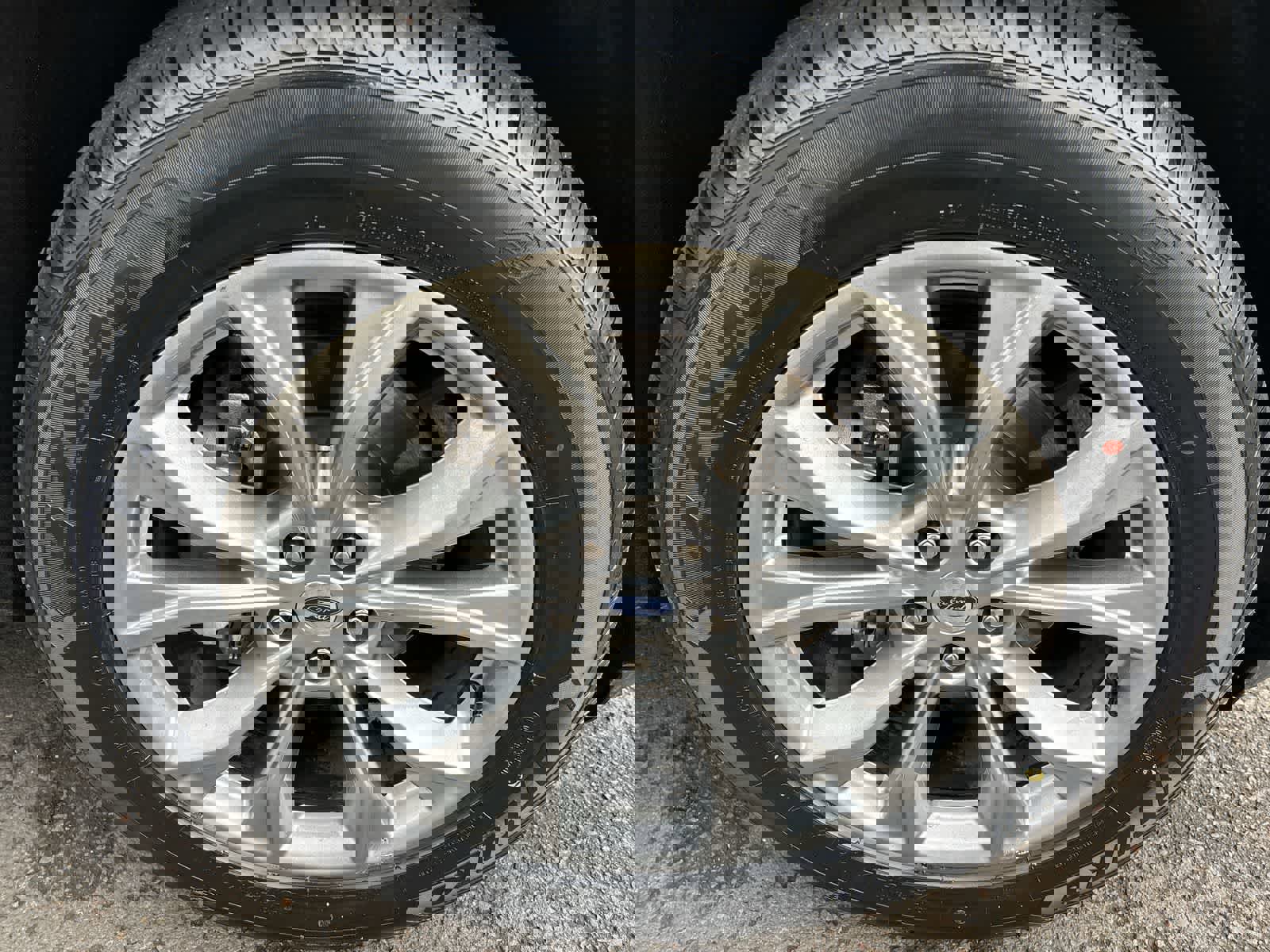 Used 2023 Ford Explorer Limited image 5