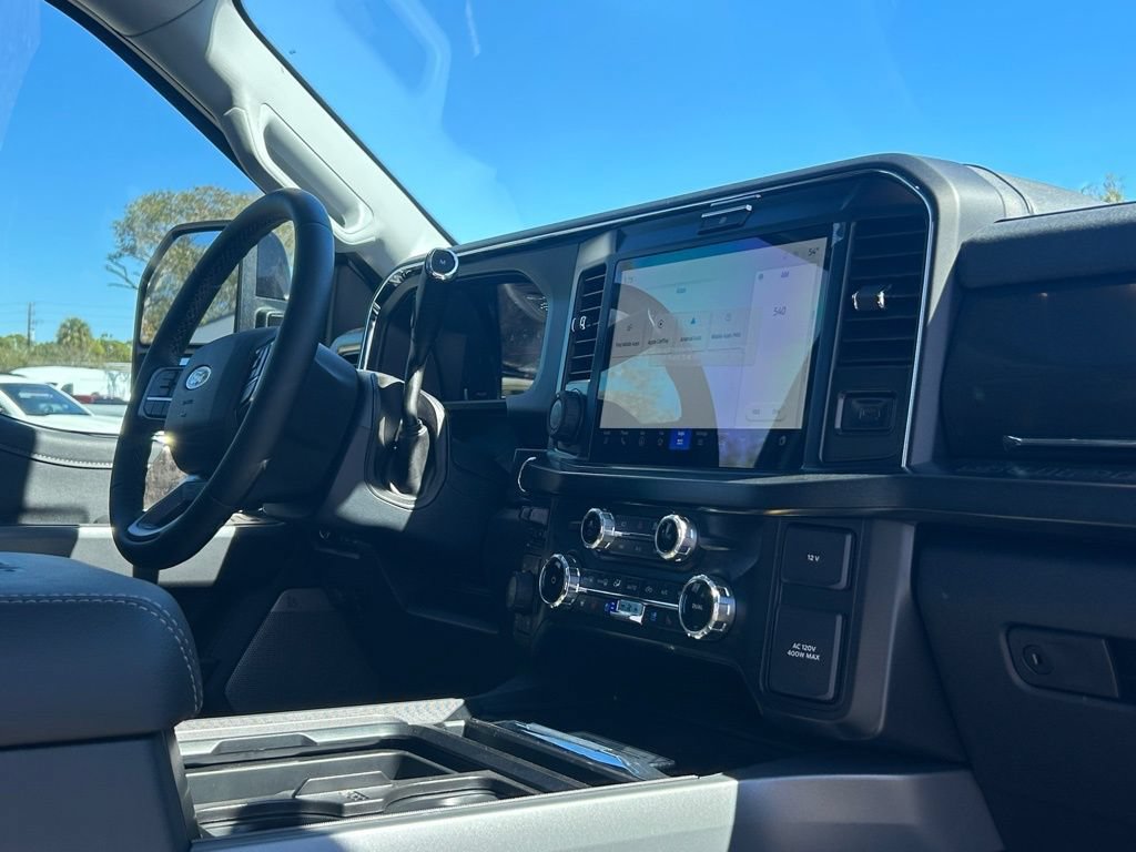 New 2026 Ford F250 Lariat w/ Black Appearance Package AWD/4WD image 32