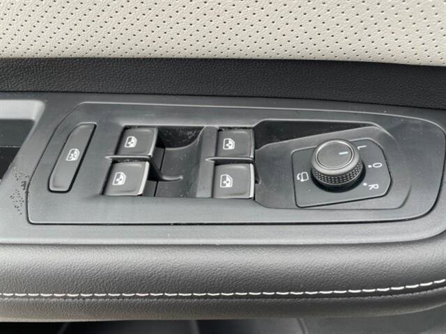 New 2025 Volkswagen Atlas Cross Sport SEL Premium R-Line image 17