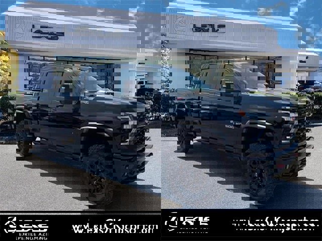 Used 2024 Chevrolet Silverado 2500 ZR2 w/ Technology Package image 7